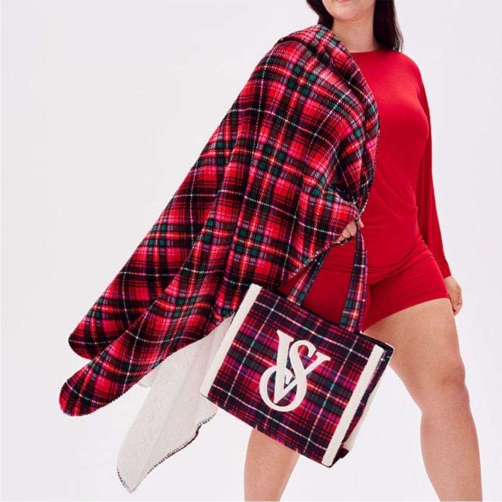 Victoria secret sherpa tote and blanket set